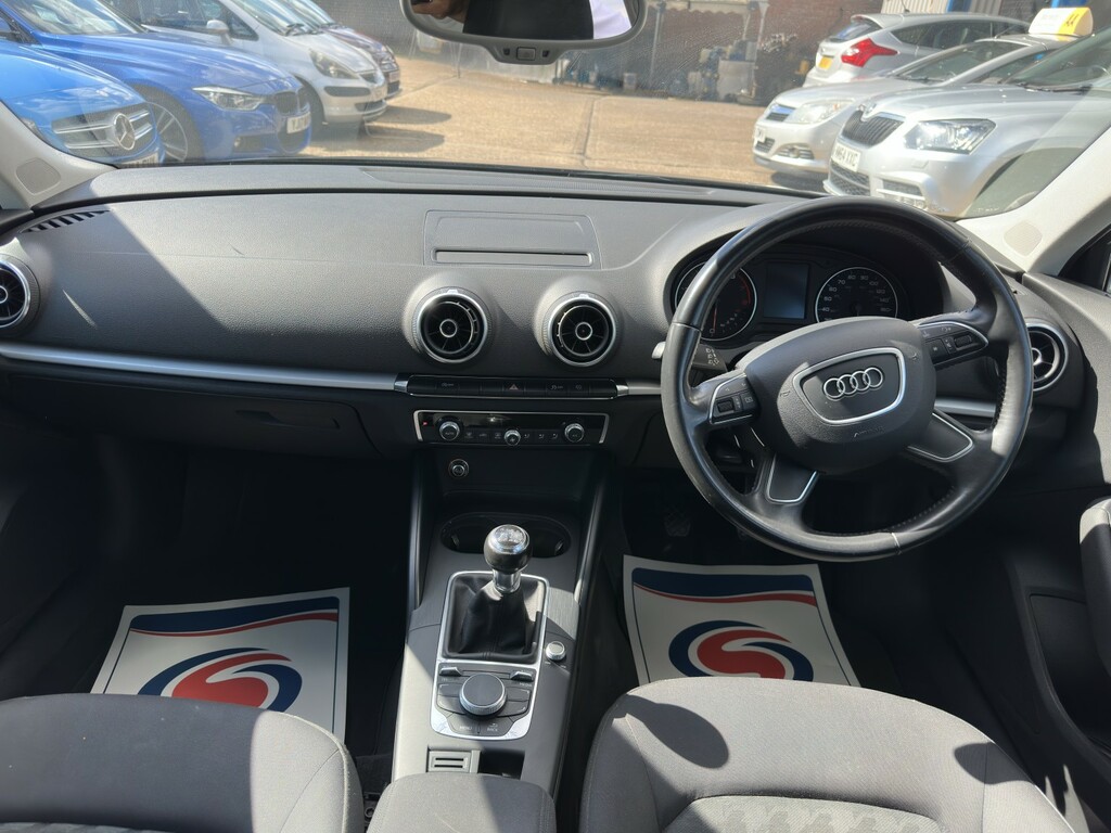 Audi A3 1.4 Tfsi Se Black #3