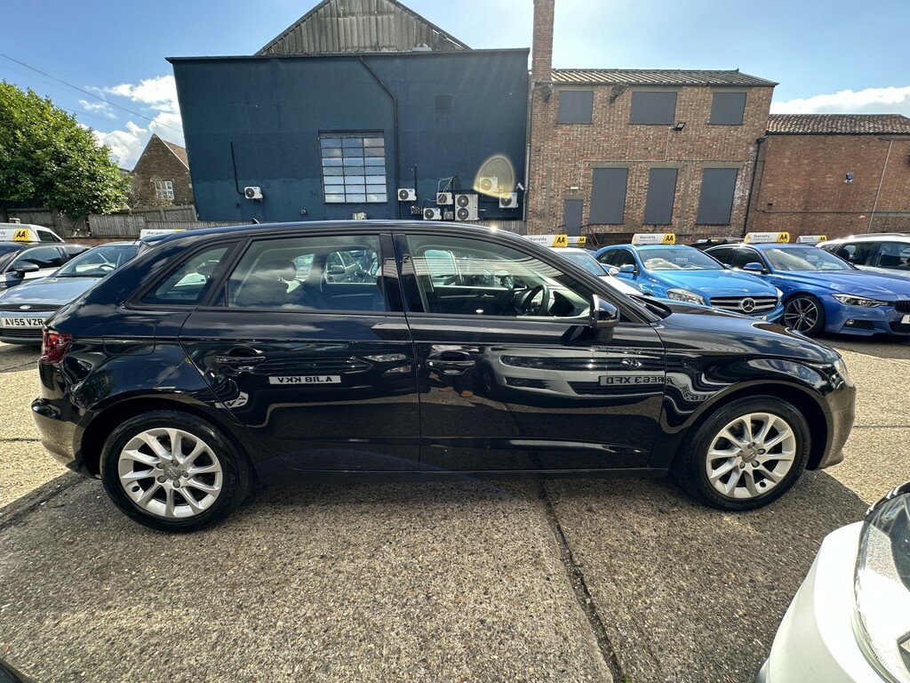 Audi A3 1.4 Tfsi Se Black #5