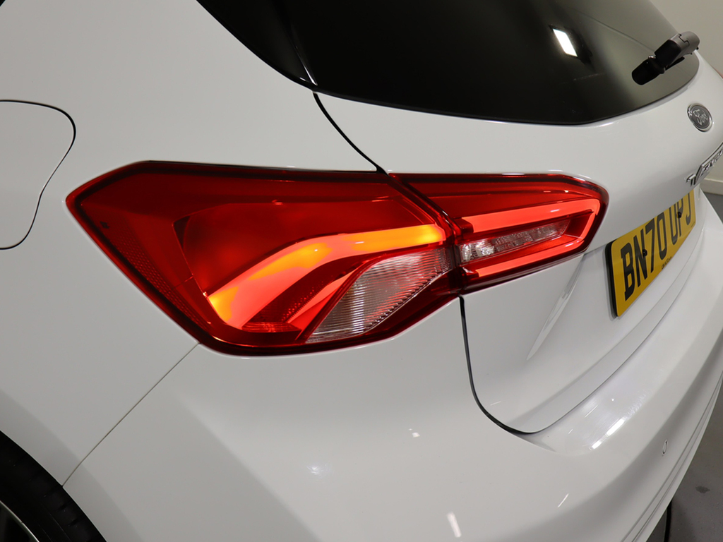 Ford Focus 1.0 Ecoboost 125 BN70UPJ White #6