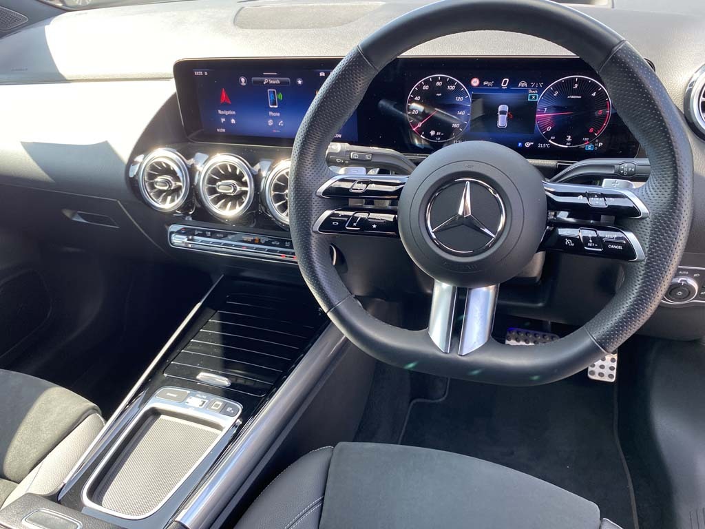 Mercedes-Benz GLA Class Gla 220D 4Matic Amg Line Premium Plus KW25FEF Grey #5
