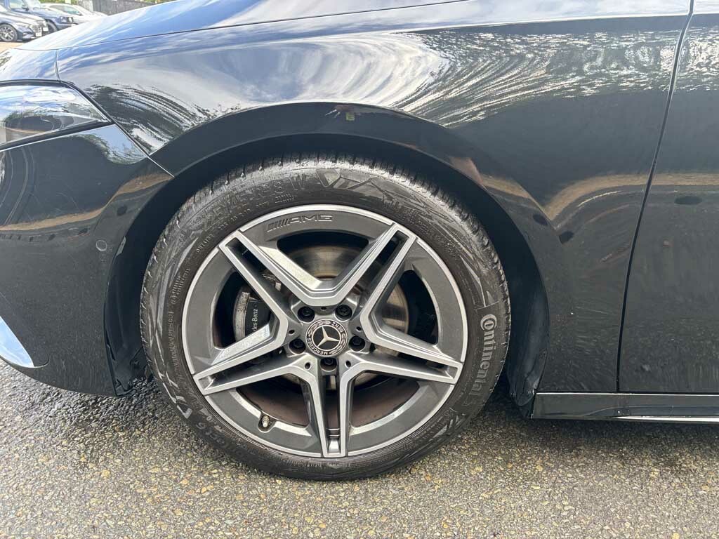 Mercedes-Benz A Class A200 Amg Line Executive Black #6