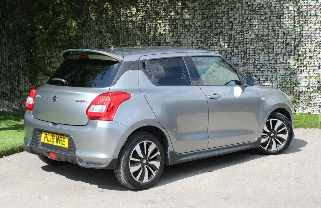 Suzuki Swift Attitude Silver #4