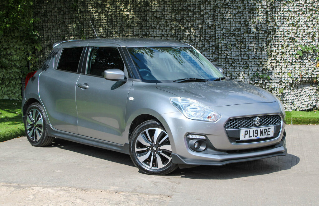 Suzuki Swift Attitude Silver