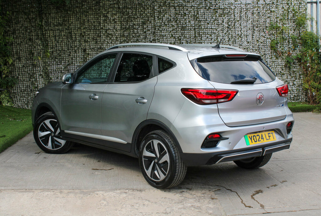 MG ZS Ev Long Range Trophy Connect YO24LFT Silver #6