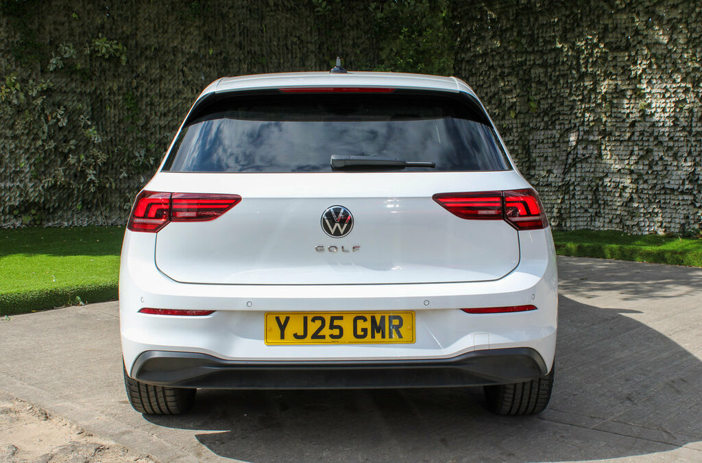 Volkswagen Golf Match White #5