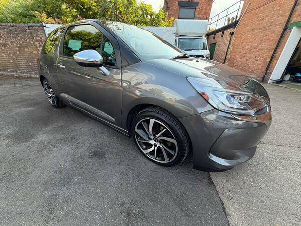 DS DS 3 1.2 Puretech Prestige Euro 6 Ss MM67BPZ Grey