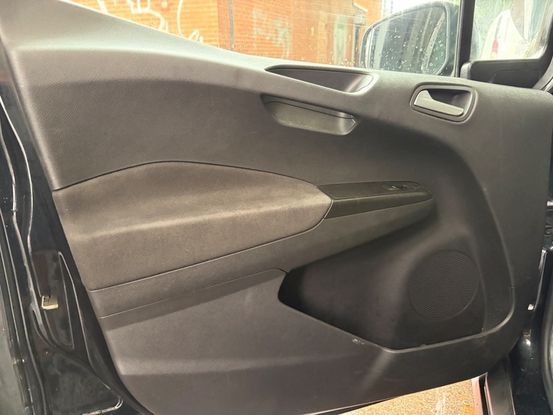 Ford Transit Courier Courier Panel White #9