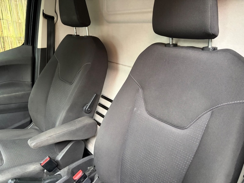 Ford Transit Courier Courier Panel White #8