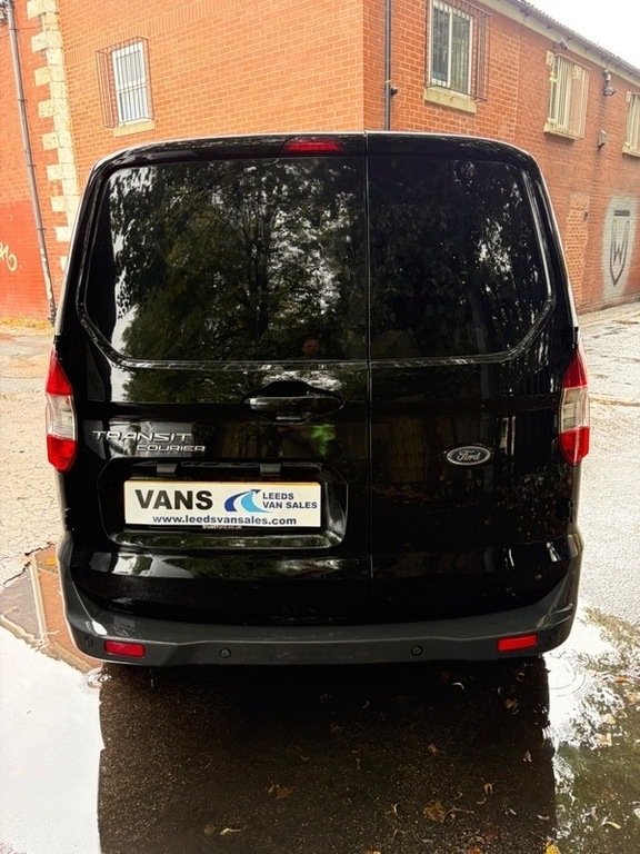 Ford Transit Courier Trend Tdci Very Low Black #4