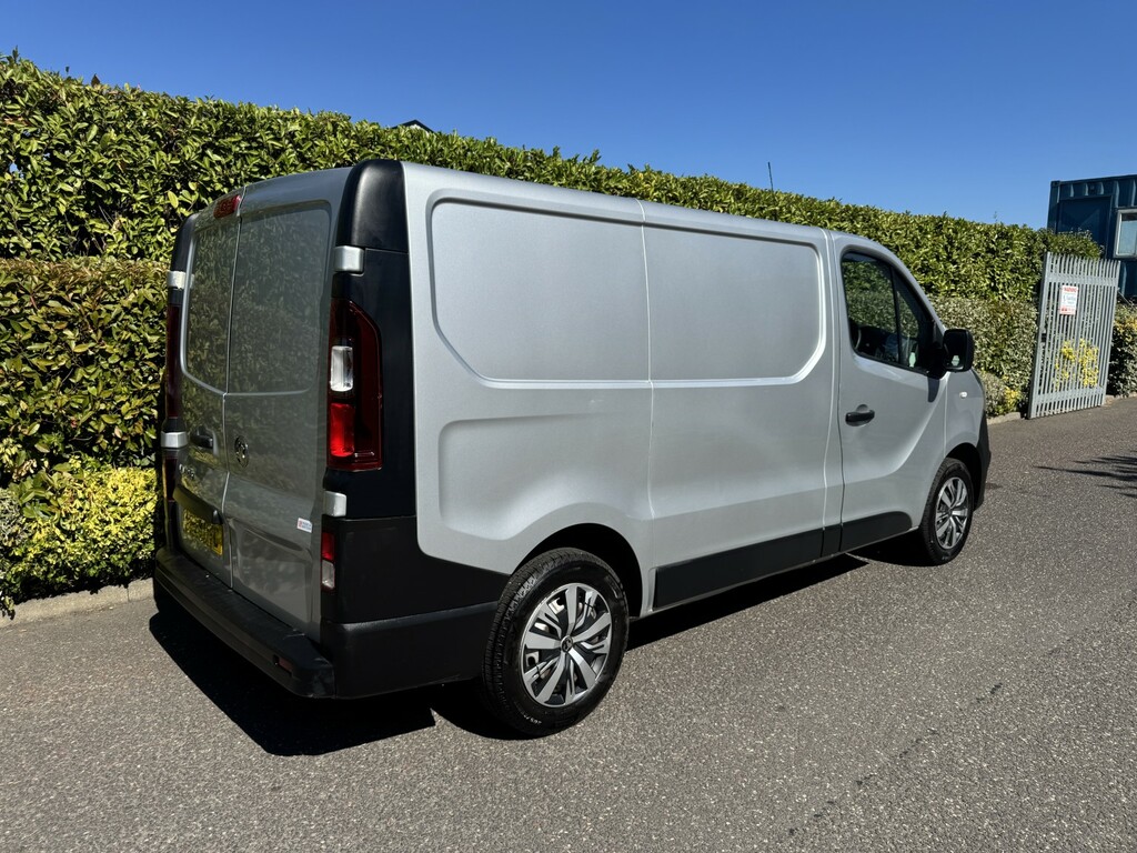 Vauxhall Vivaro 1.6 Cdti 2700 2019 FH68OYC Silver #5