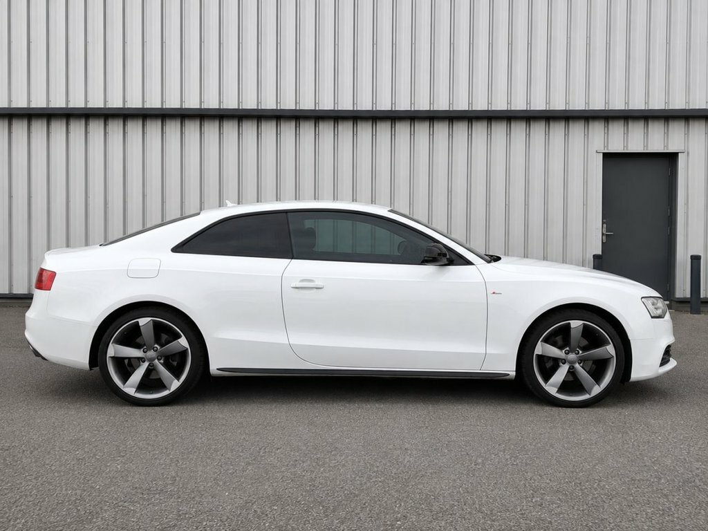 Audi A5 2L Black Edition Plus GX15VKO White #3