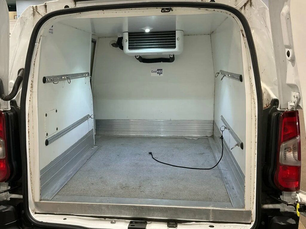 Peugeot Partner 950 Professional 1.5 Bluehdi 100Ps Refridgerated White