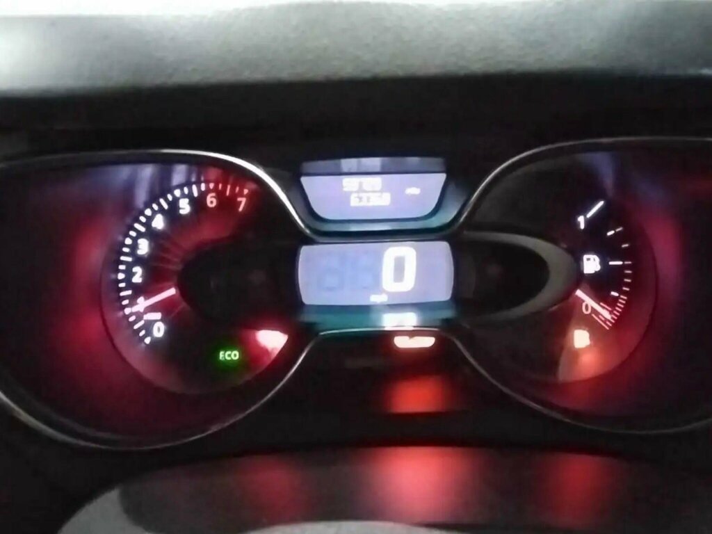 Renault Captur 0.9 Tce 90 Dynamique Nav Black #6