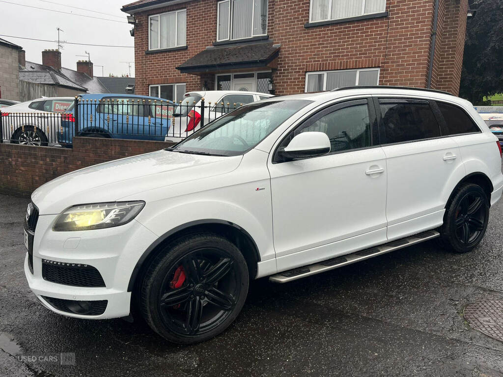 Audi Q7  Black #7