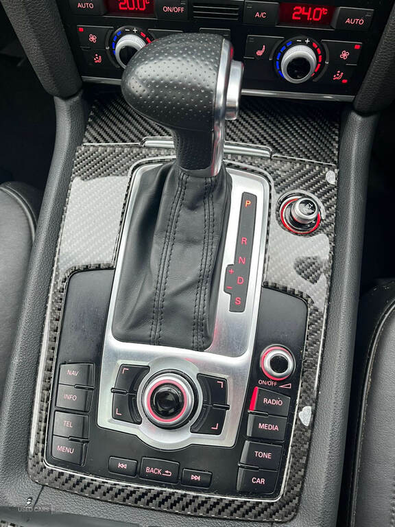 Audi Q7  Black #19