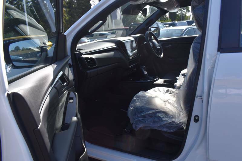 Isuzu D-Max 2.2 Td V-cross 4Wd Euro 6 Ss - 2026 2 White #3