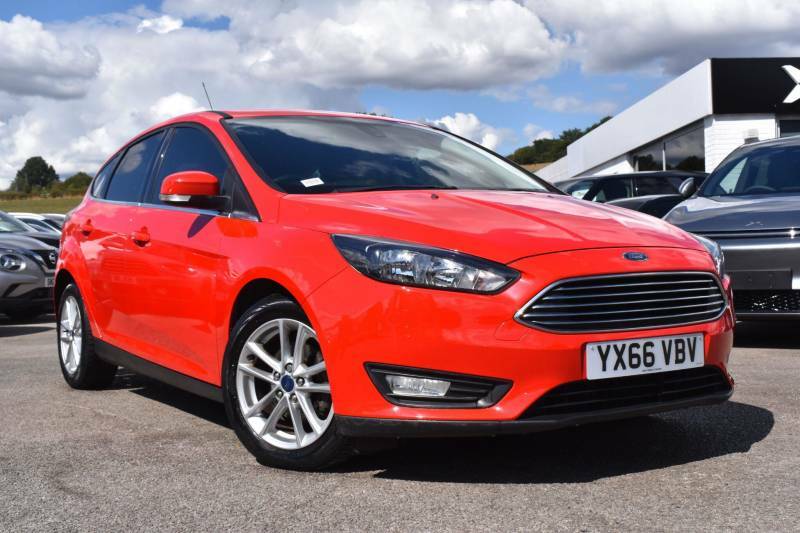 Ford Focus 1.0T Ecoboost Zetec Euro 6 Ss Red