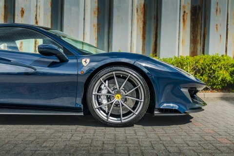 Ferrari 488 Vs Red #8