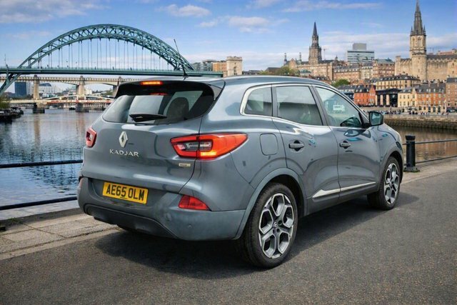 Renault Kadjar 1.6 Dynamique Nav Dci 130 Bhp White #2