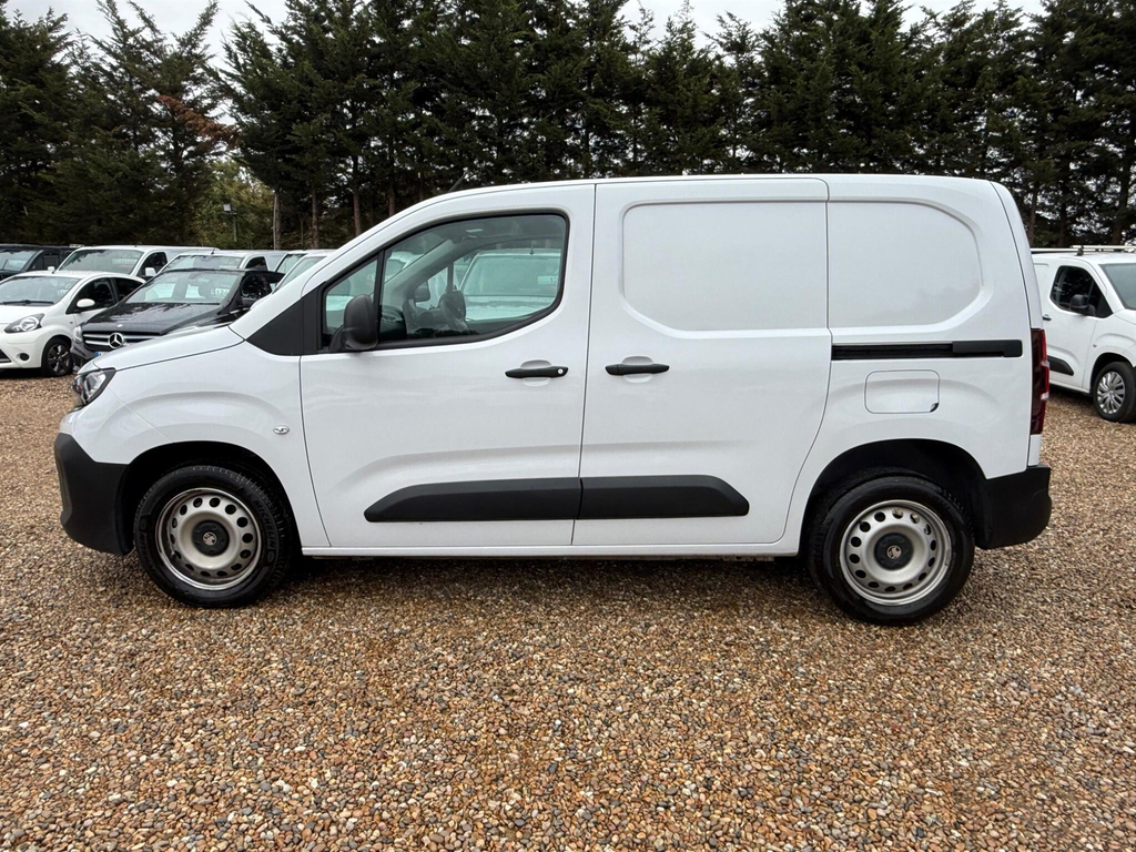 Vauxhall Combo 1.5 Turbo D 2300 Prime-plus Panel Van Swb Euro 6 DS25KHM White #2