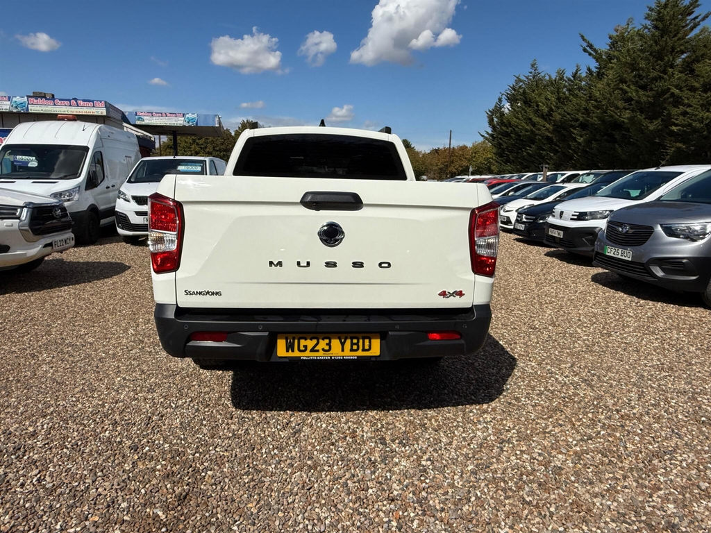 SsangYong Musso 2.2D Saracen Plus 4Wd Lwb Euro 6 White #4