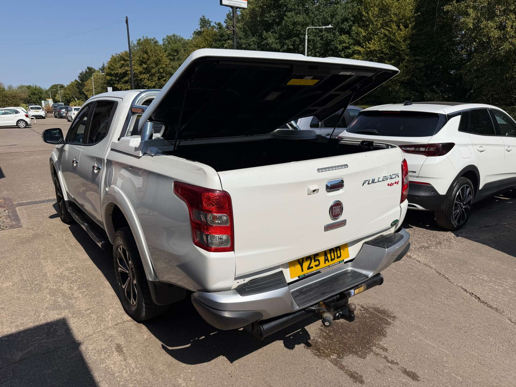 Fiat Fullback Lx Dcb White #11