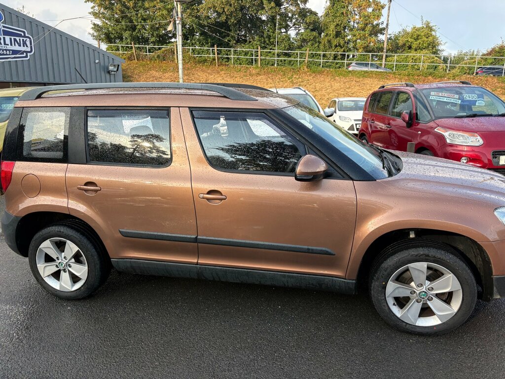 Skoda Yeti 1.6 Tdi Greenline II S Suv Euro Brown #2