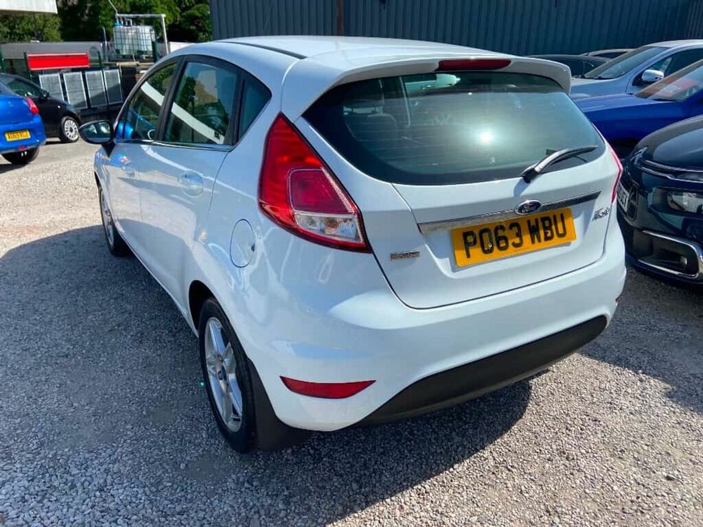Ford Fiesta Zetec P063WBU White #4