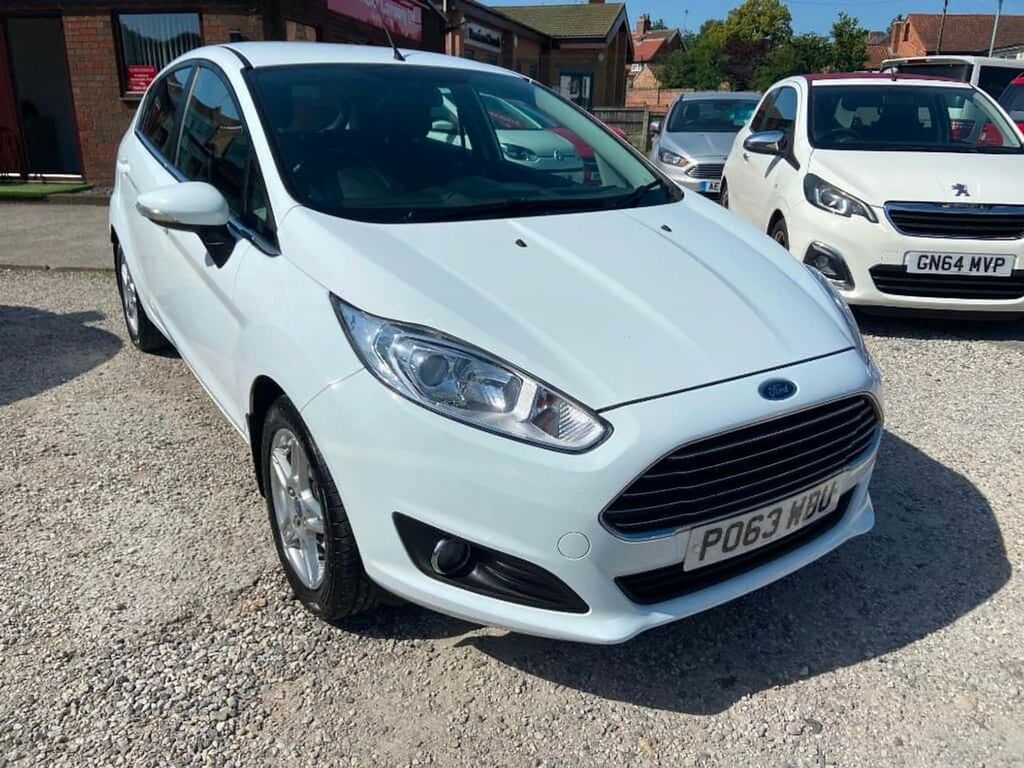 Ford Fiesta Zetec P063WBU White