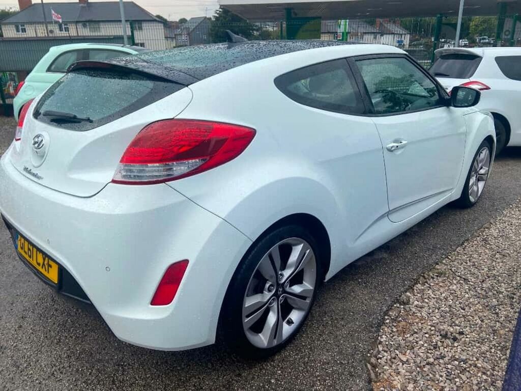 Hyundai Veloster Hatchback Silver #14