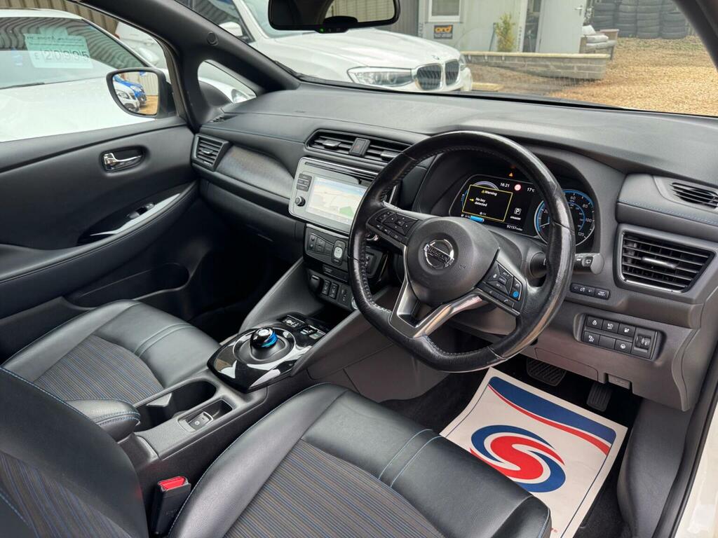 Nissan Leaf Leaf E 3.Zero Red #11