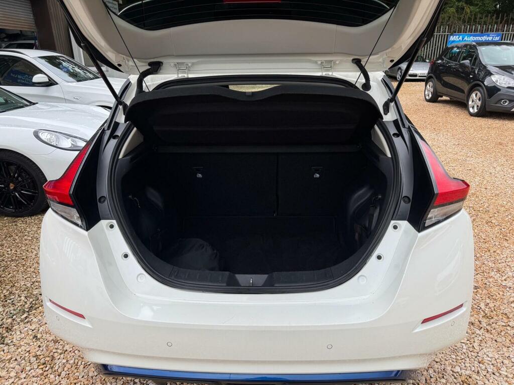 Nissan Leaf Leaf E 3.Zero Red #18