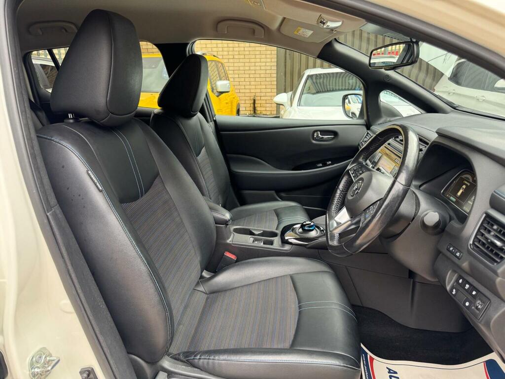 Nissan Leaf Leaf E 3.Zero Red #13