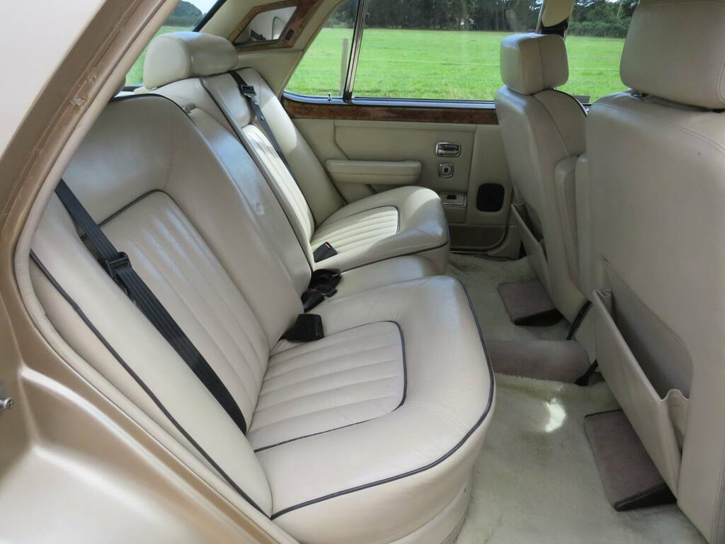Rolls-Royce Silver Spirit 4dr Automatic Gold #6