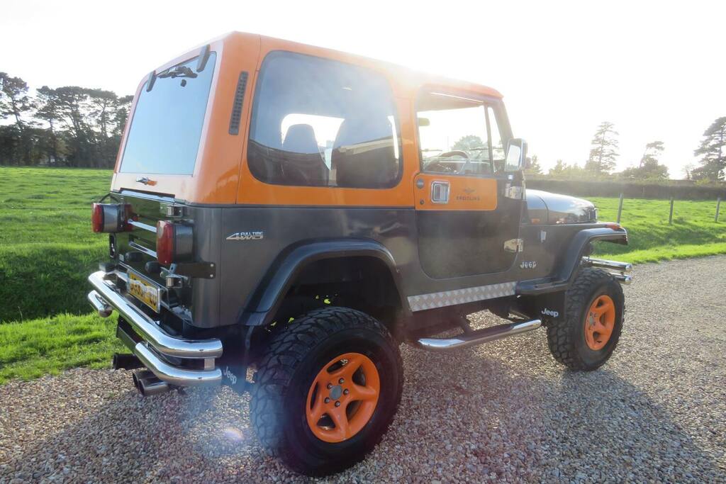 Jeep Wrangler 4.0 Sahara 181 Bhp Beige #5