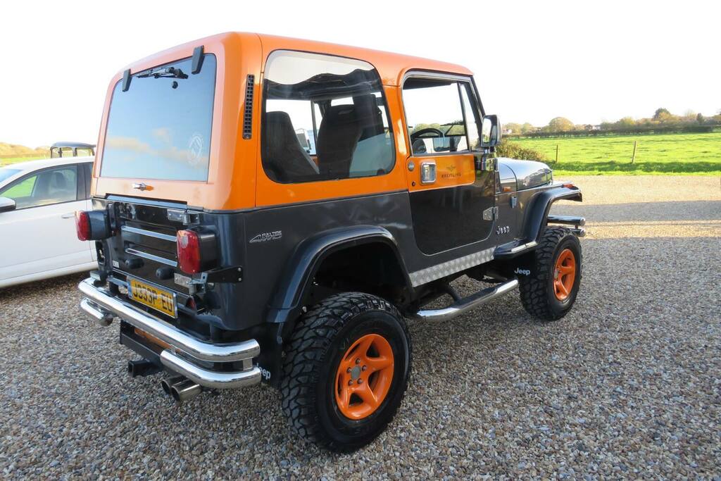 Jeep Wrangler 4.0 Sahara 181 Bhp Beige #38