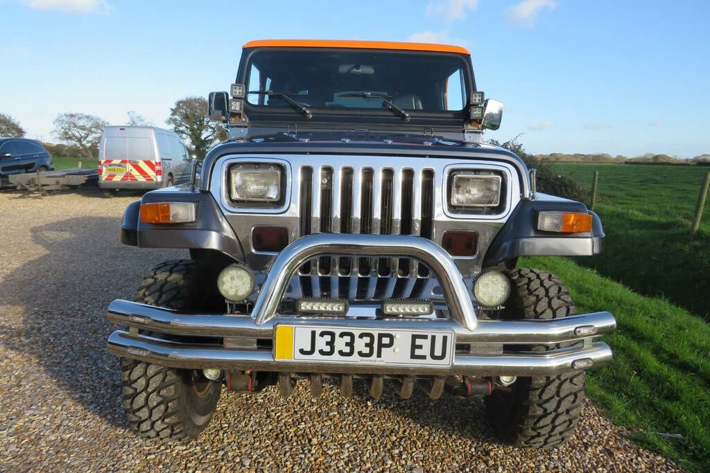Jeep Wrangler 4.0 Sahara 181 Bhp Beige #2