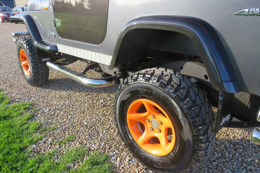 Jeep Wrangler 4.0 Sahara 181 Bhp Beige #24