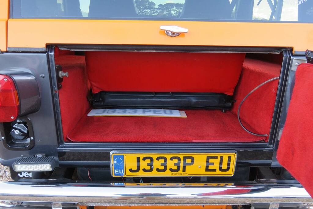Jeep Wrangler 4.0 Sahara 181 Bhp Beige #49