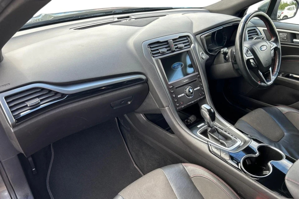 Ford Mondeo 2.0 Tdci St-line X Powershift Euro 6 Ss ET67UJK Grey #2
