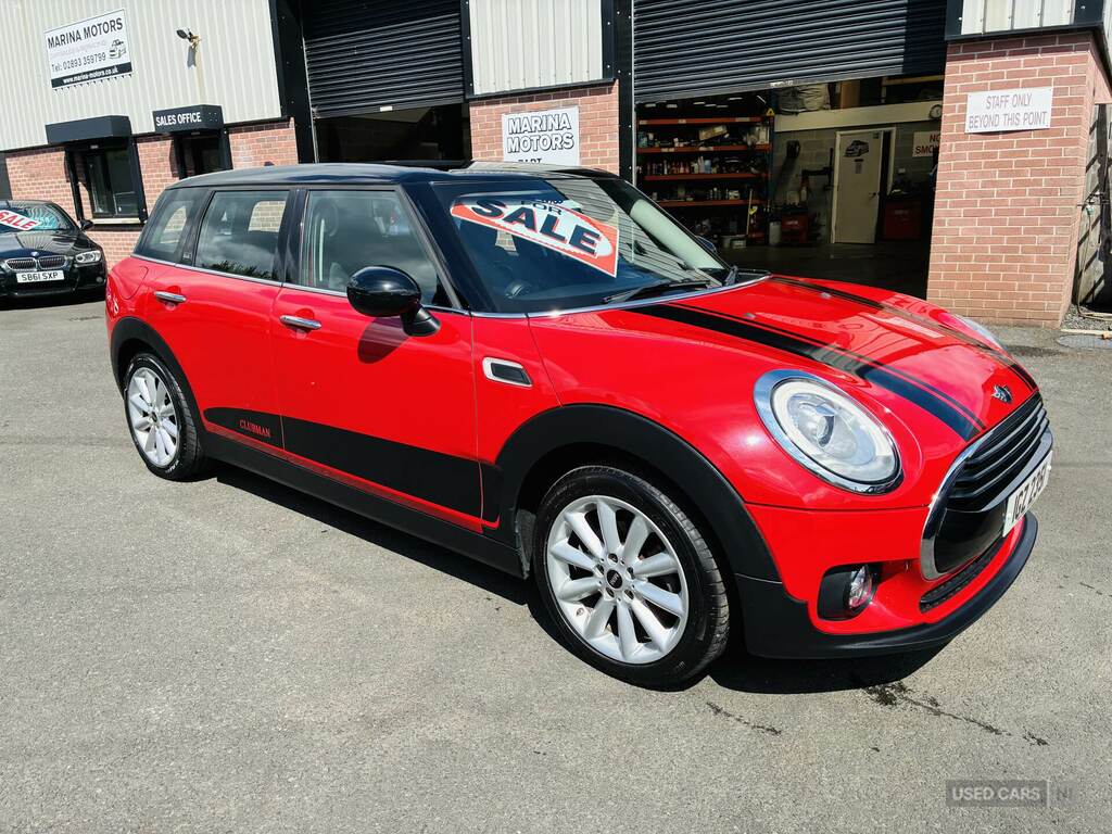 Mini Clubman 1.5 Cooper Black Pack 6Dr Red