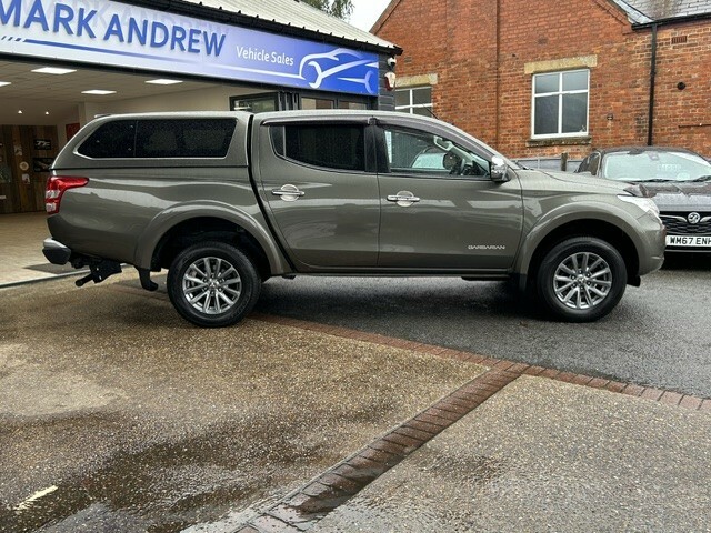 Mitsubishi L200 2.4 Di-d Dc Barbarian WR16NWZ Green #2