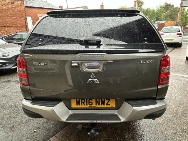 Mitsubishi L200 2.4 Di-d Dc Barbarian WR16NWZ Green #3