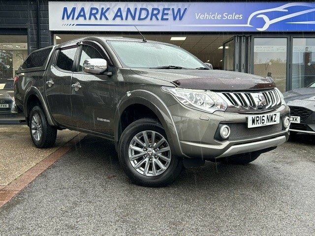 Mitsubishi L200 2.4 Di-d Dc Barbarian Green
