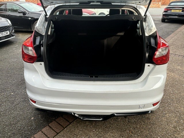 Ford Focus 1.6 Tdci Zetec S White #5