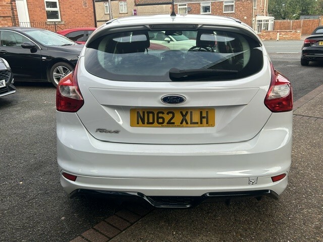Ford Focus 1.6 Tdci Zetec S White #4