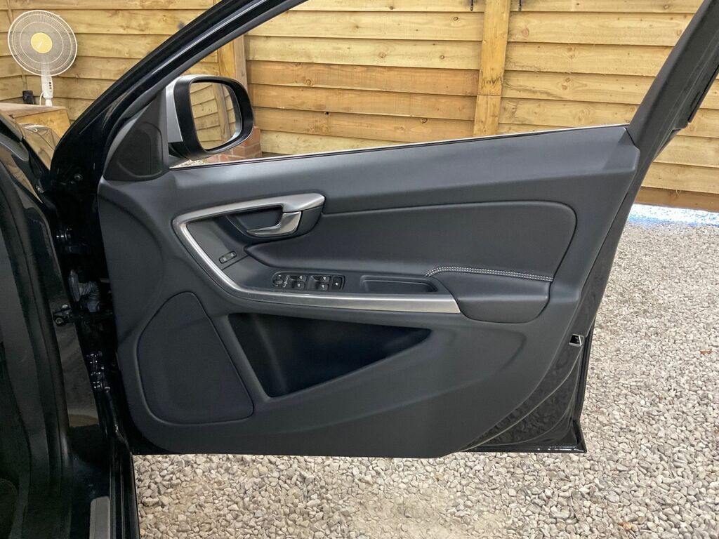 Volvo S60 #8