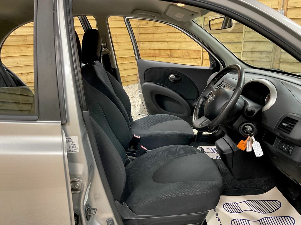 Nissan Micra N-tec.. Services  #12