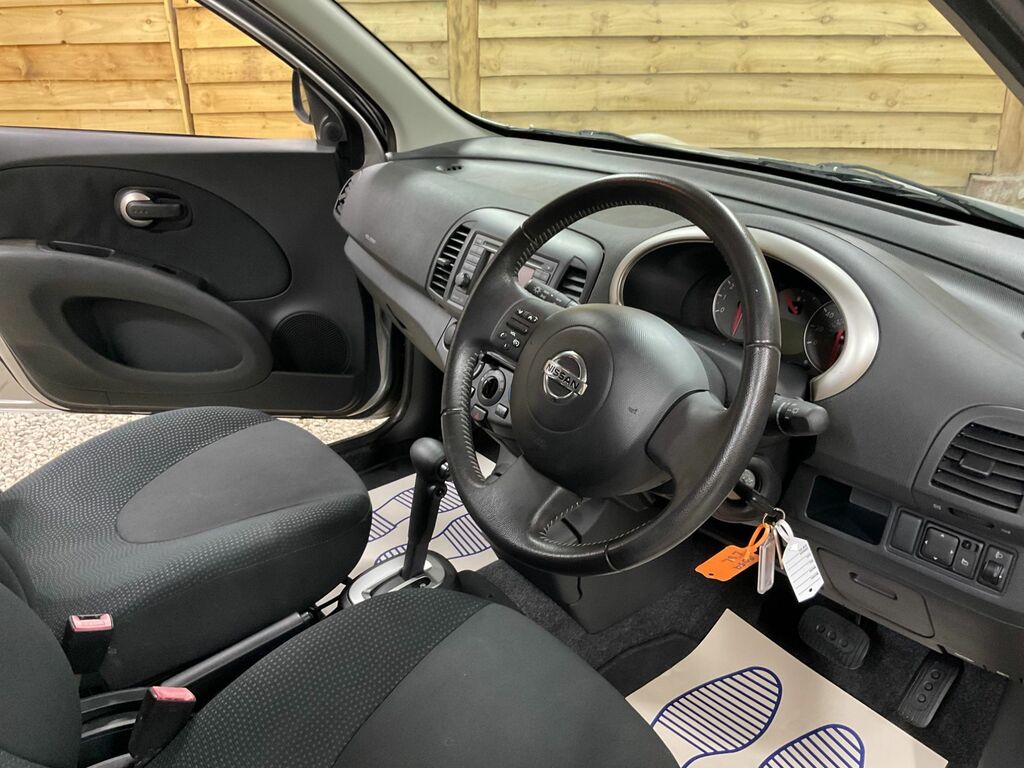 Nissan Micra N-tec.. Services  #10