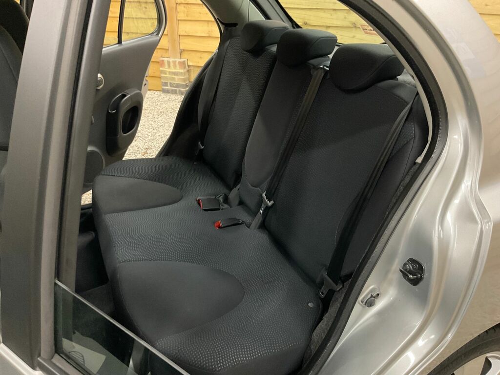 Nissan Micra N-tec.. Services  #23